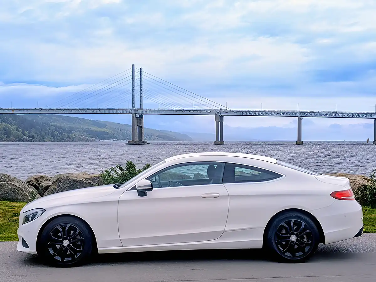 Used 2016 Mercedes-Benz C Class Sport White - Interior and Exterior details 8