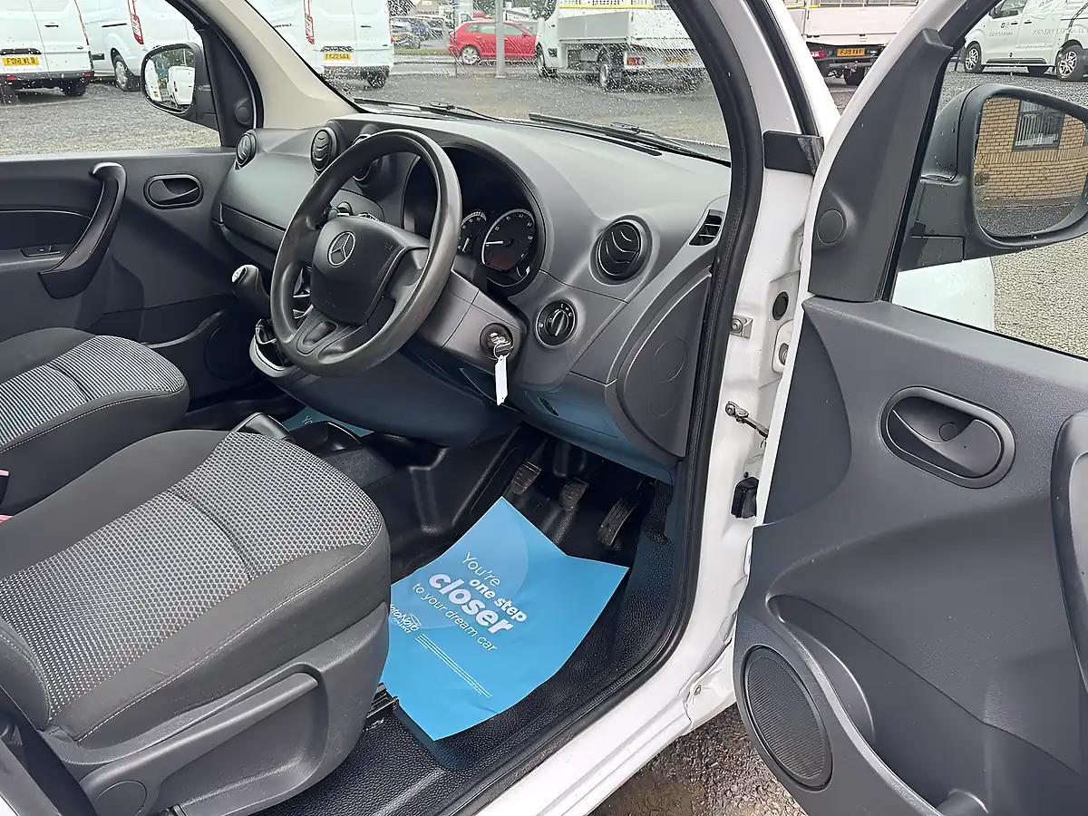 Used 2016 Mercedes-Benz Citan 109 White - Interior and Exterior details 17