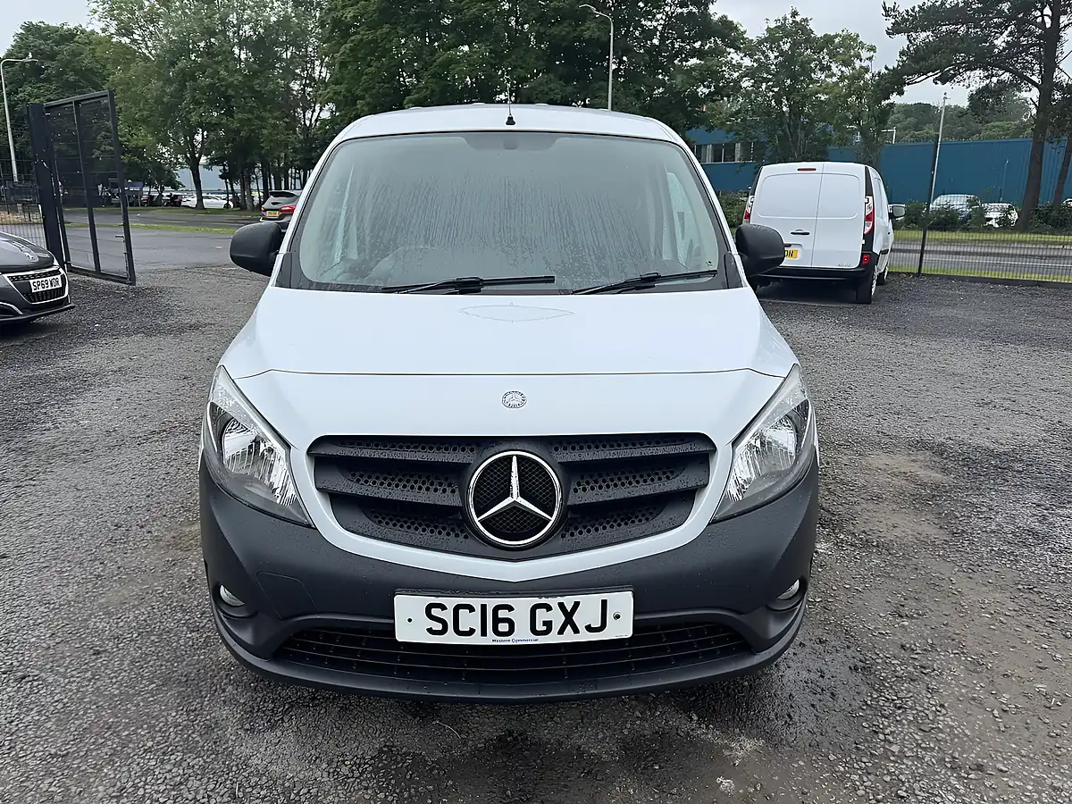 Used 2016 Mercedes-Benz Citan 109 White - Interior and Exterior details 3
