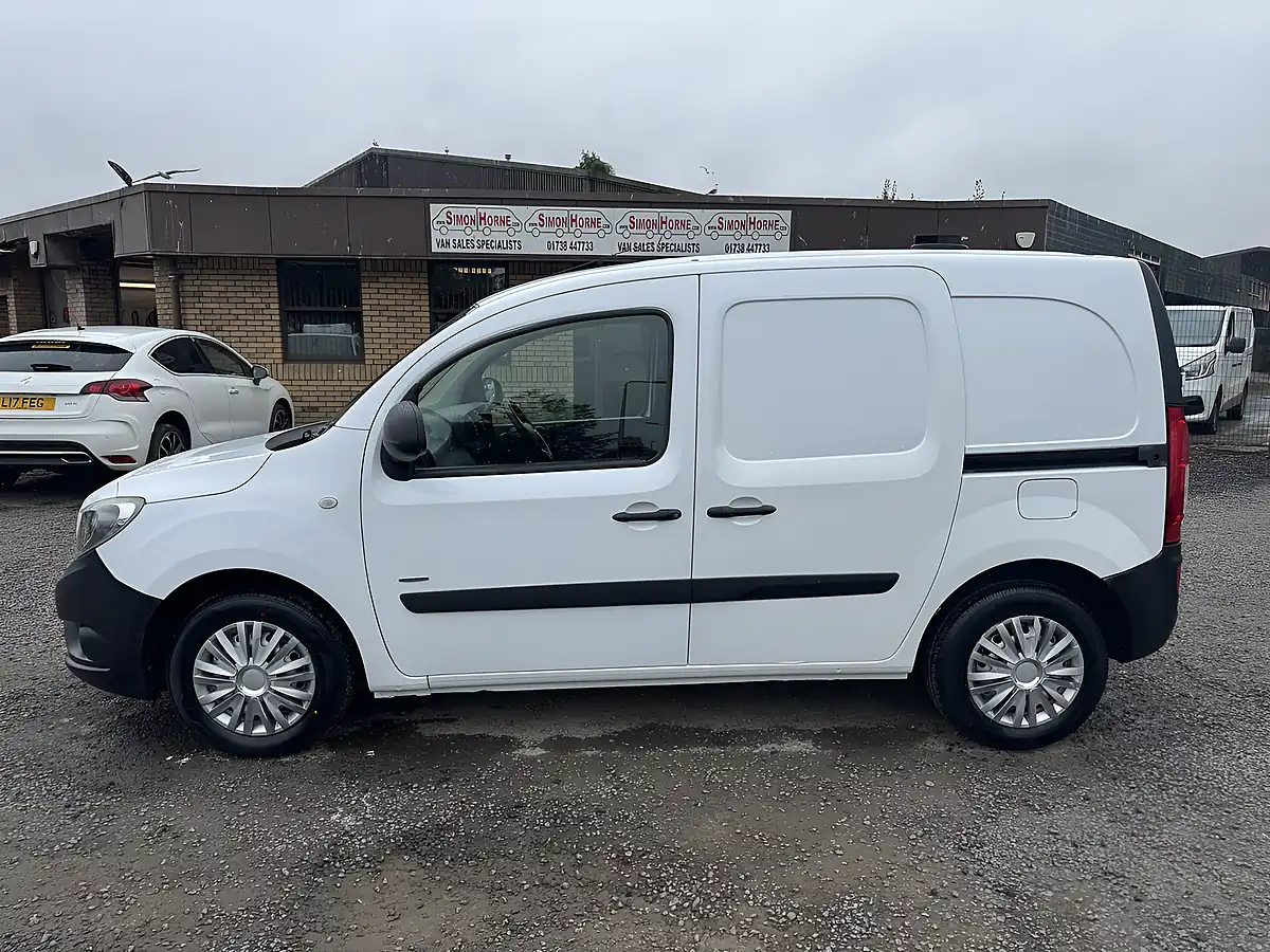 Used 2016 Mercedes-Benz Citan 109 White - Interior and Exterior details 9