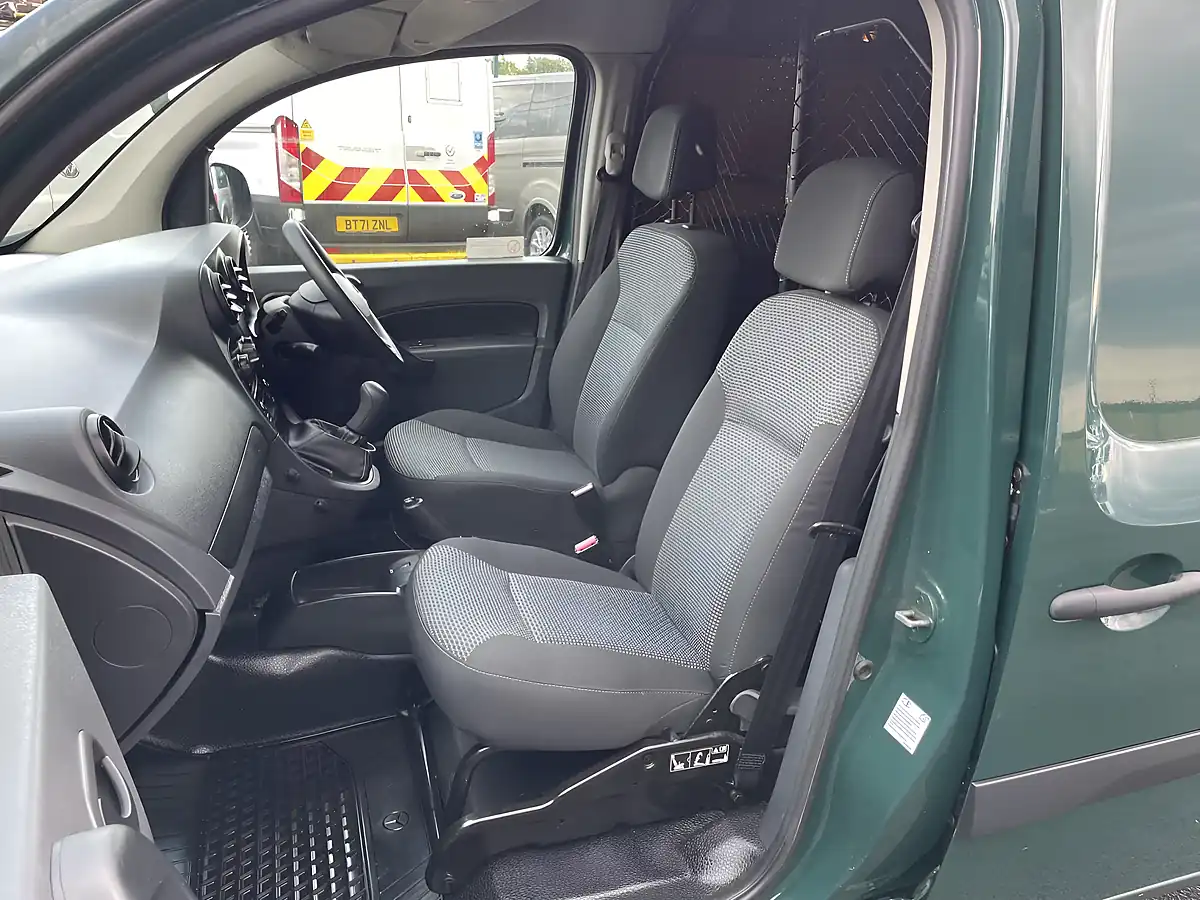 Used 2016 Mercedes-Benz Citan Blueefficiency Swb Ex John Lewis Green - Interior and Exterior details 10