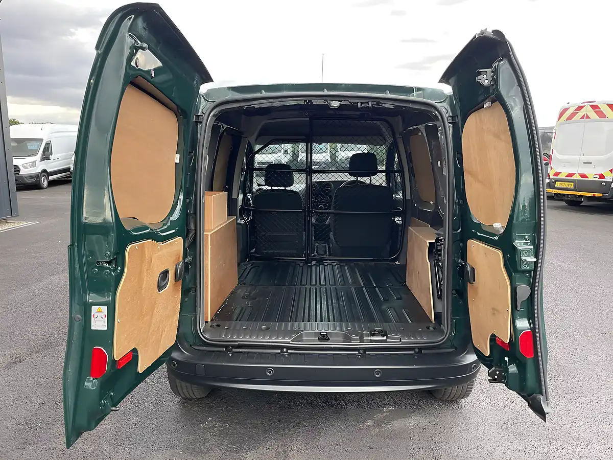 Used 2016 Mercedes-Benz Citan Blueefficiency Swb Ex John Lewis Green - Interior and Exterior details 12