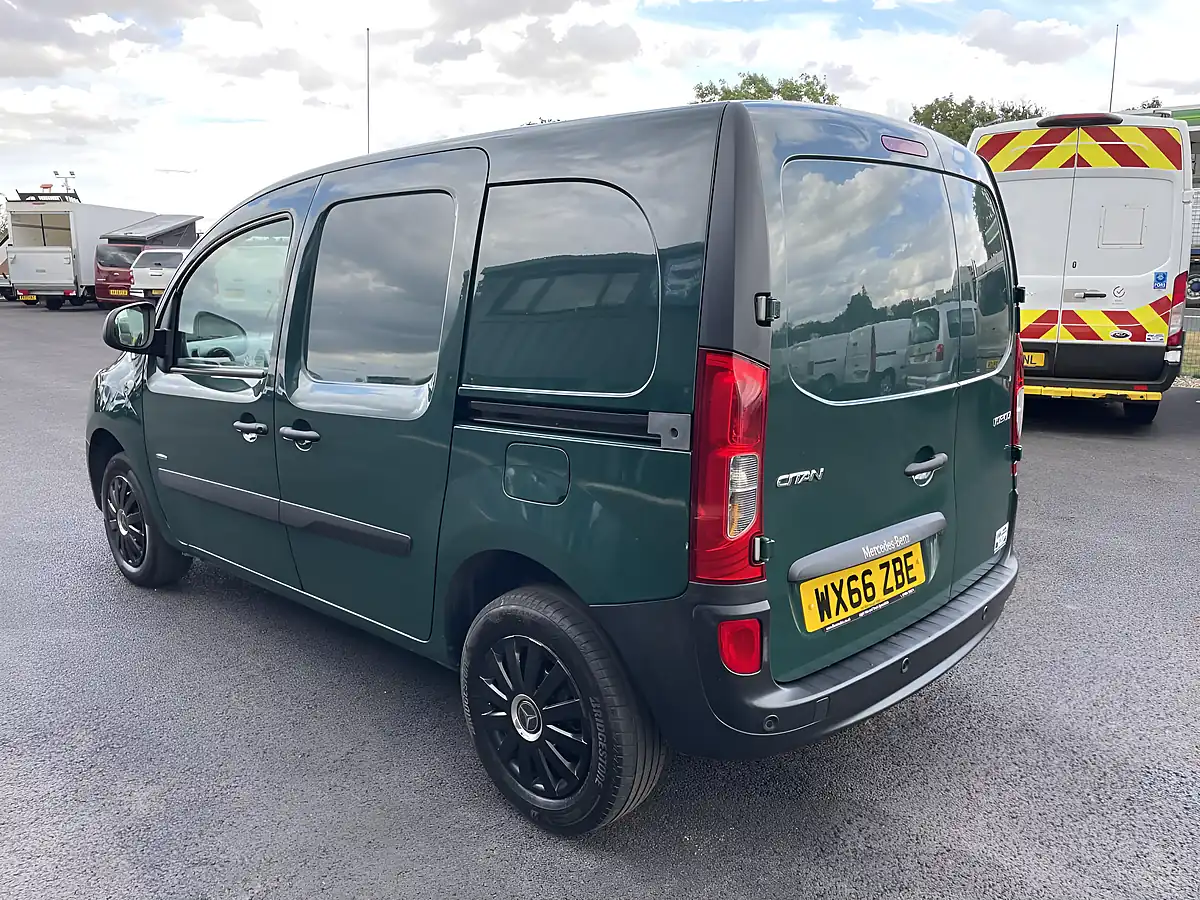 Used 2016 Mercedes-Benz Citan Blueefficiency Swb Ex John Lewis Green - Interior and Exterior details 4
