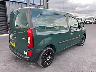 Used 2016 Mercedes-Benz Citan Blueefficiency Swb Ex John Lewis Green - Interior and Exterior details 6