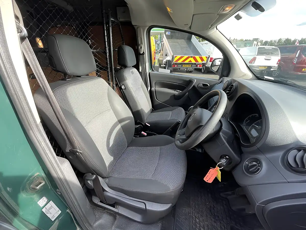 Used 2016 Mercedes-Benz Citan Blueefficiency Swb Green - Interior and Exterior details 10