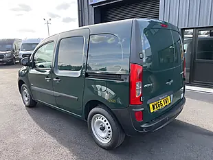 Used 2016 Mercedes-Benz Citan Blueefficiency Swb Green - Interior and Exterior details 7