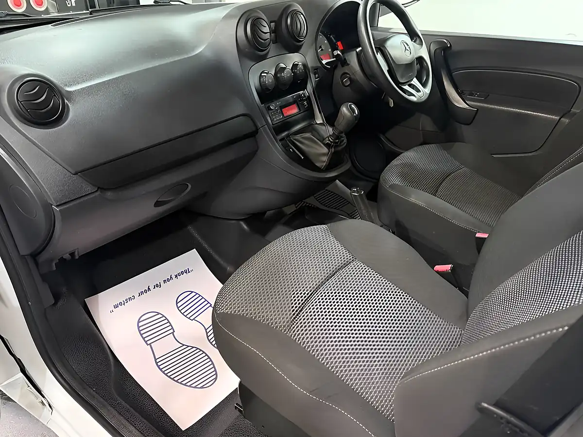 Used 2016 Mercedes-Benz Citan Crew Van Double Cab White - Interior and Exterior details 16