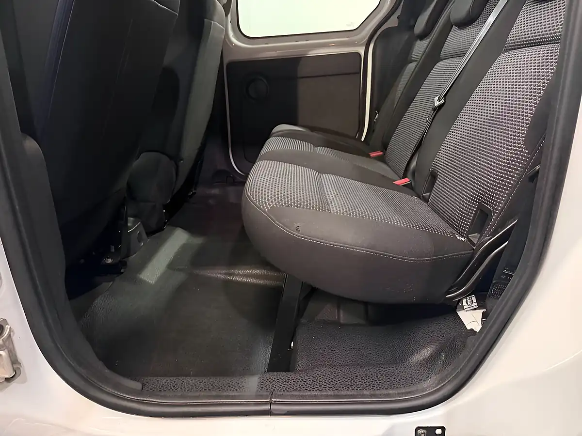 Used 2016 Mercedes-Benz Citan Crew Van Double Cab White - Interior and Exterior details 19