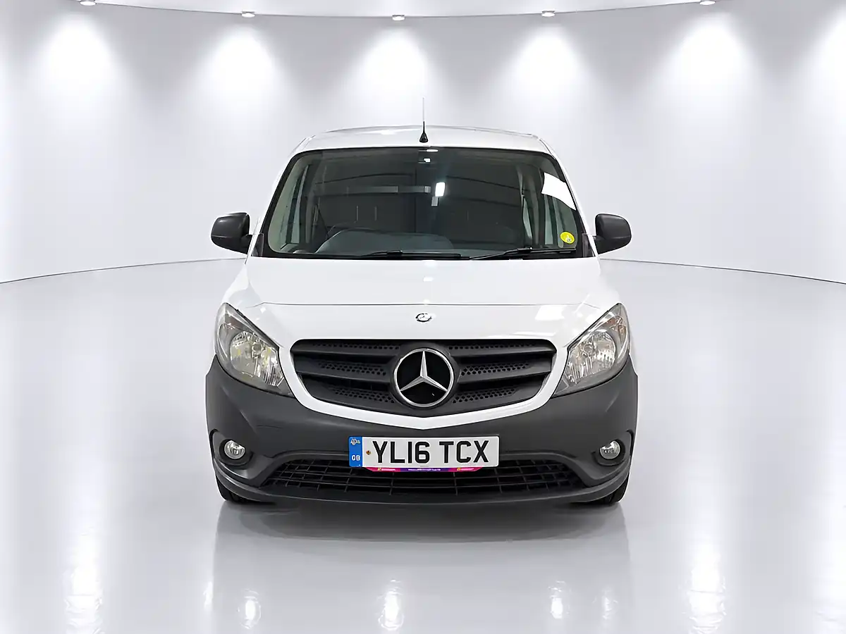Used 2016 Mercedes-Benz Citan Crew Van Double Cab White - Interior and Exterior details 3