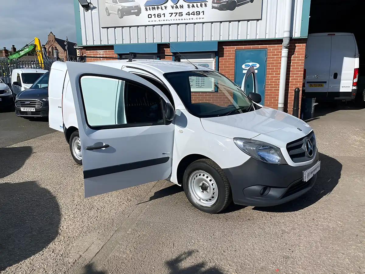 Used 2016 Mercedes-Benz Citan Panel Van L2 White - Interior and Exterior details 10
