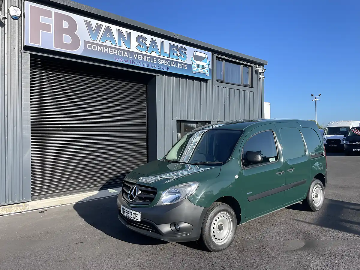 Used 2016 Mercedes-Benz Citan Swb Green - Front View