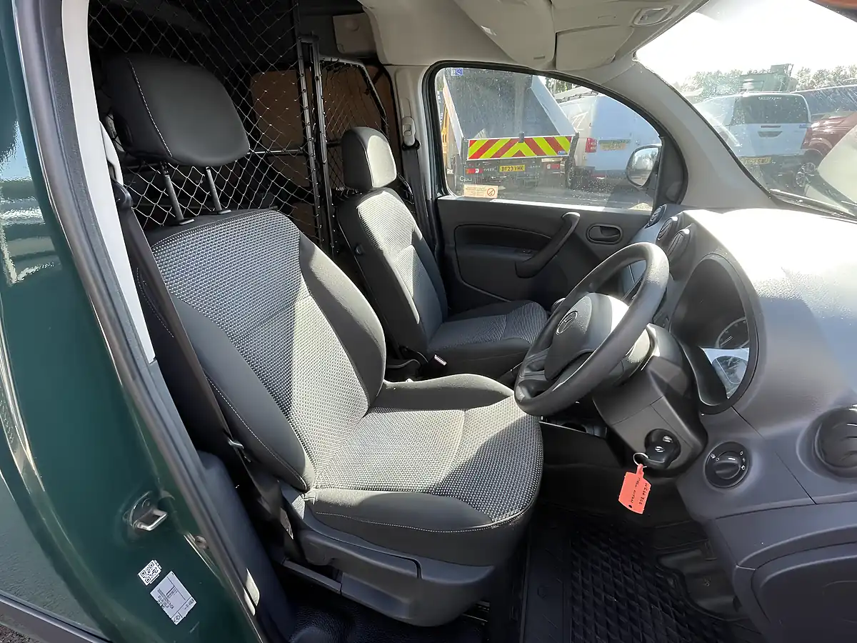 Used 2016 Mercedes-Benz Citan Swb Green - Interior and Exterior details 10
