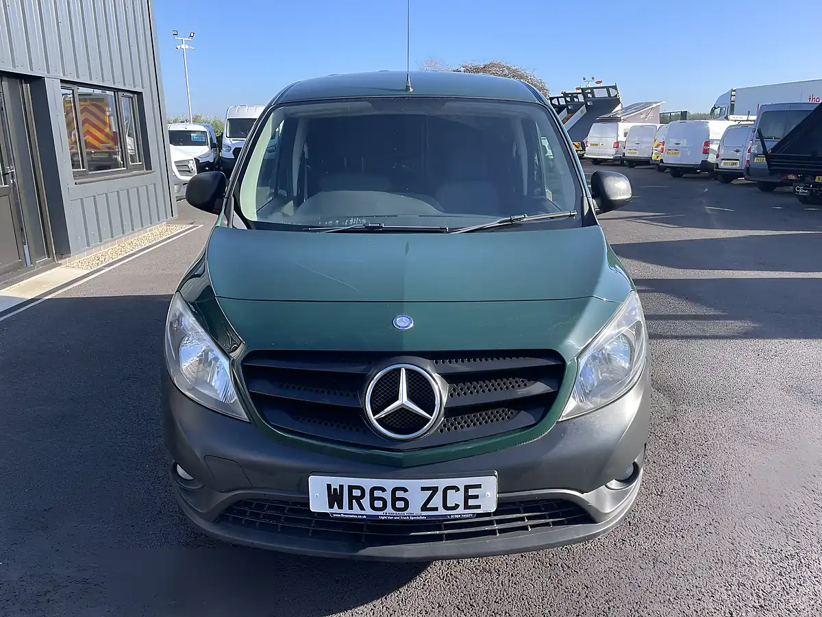 Used 2016 Mercedes-Benz Citan Swb Green - Interior and Exterior details 3
