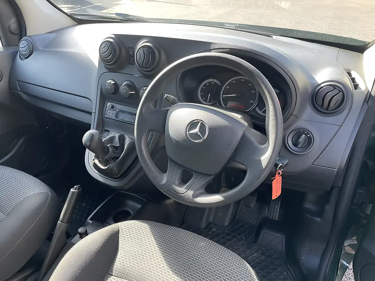 Used 2016 Mercedes-Benz Citan Swb Green - Interior and Exterior details 8
