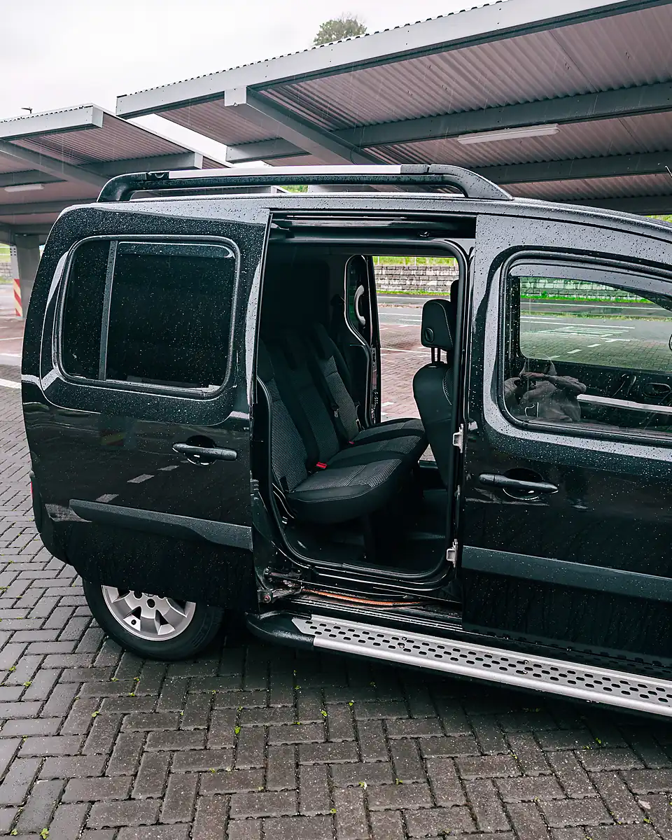 Used 2016 Mercedes-Benz Citan Traveliner Black - Interior and Exterior details 15