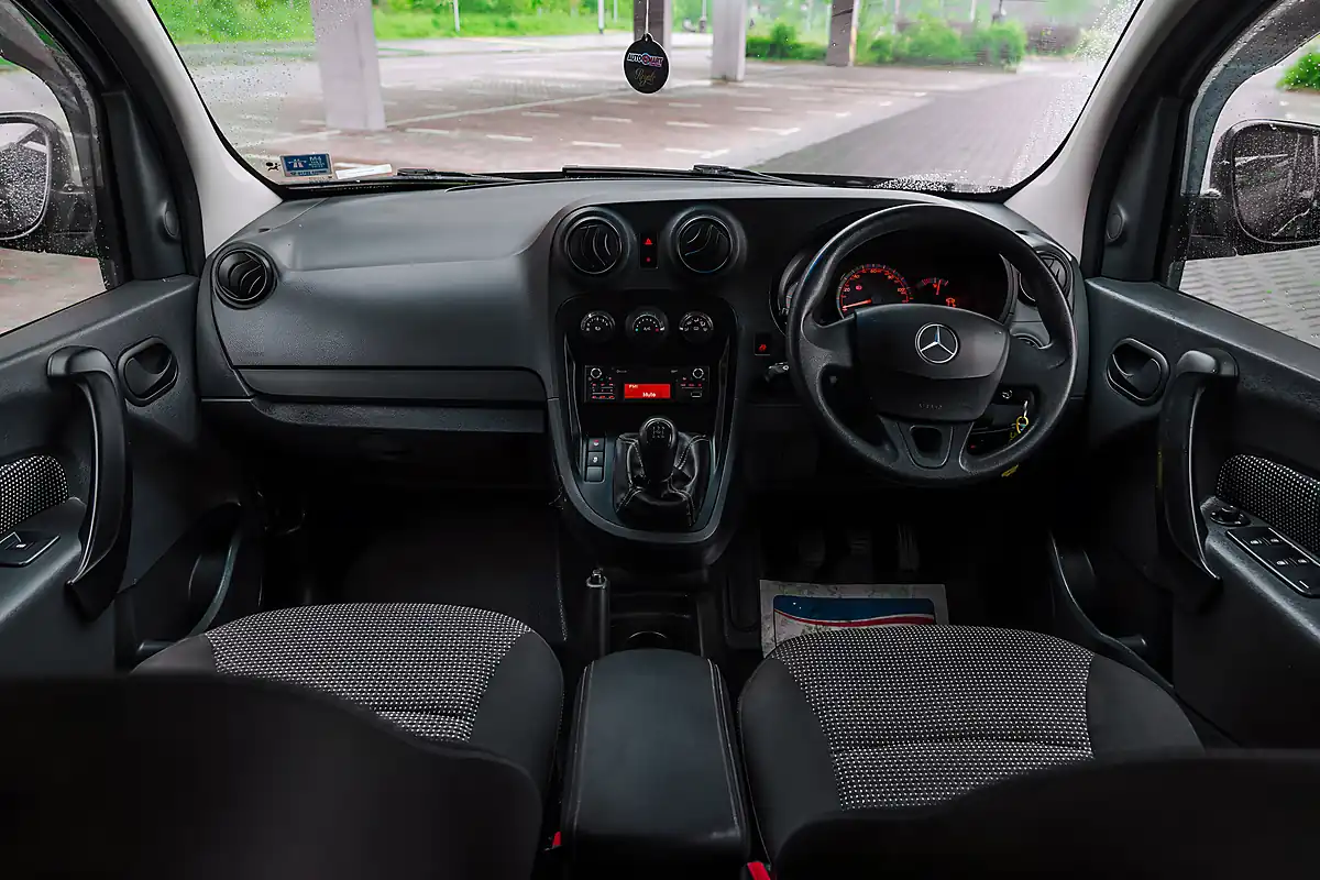 Used 2016 Mercedes-Benz Citan Traveliner Black - Interior and Exterior details 17