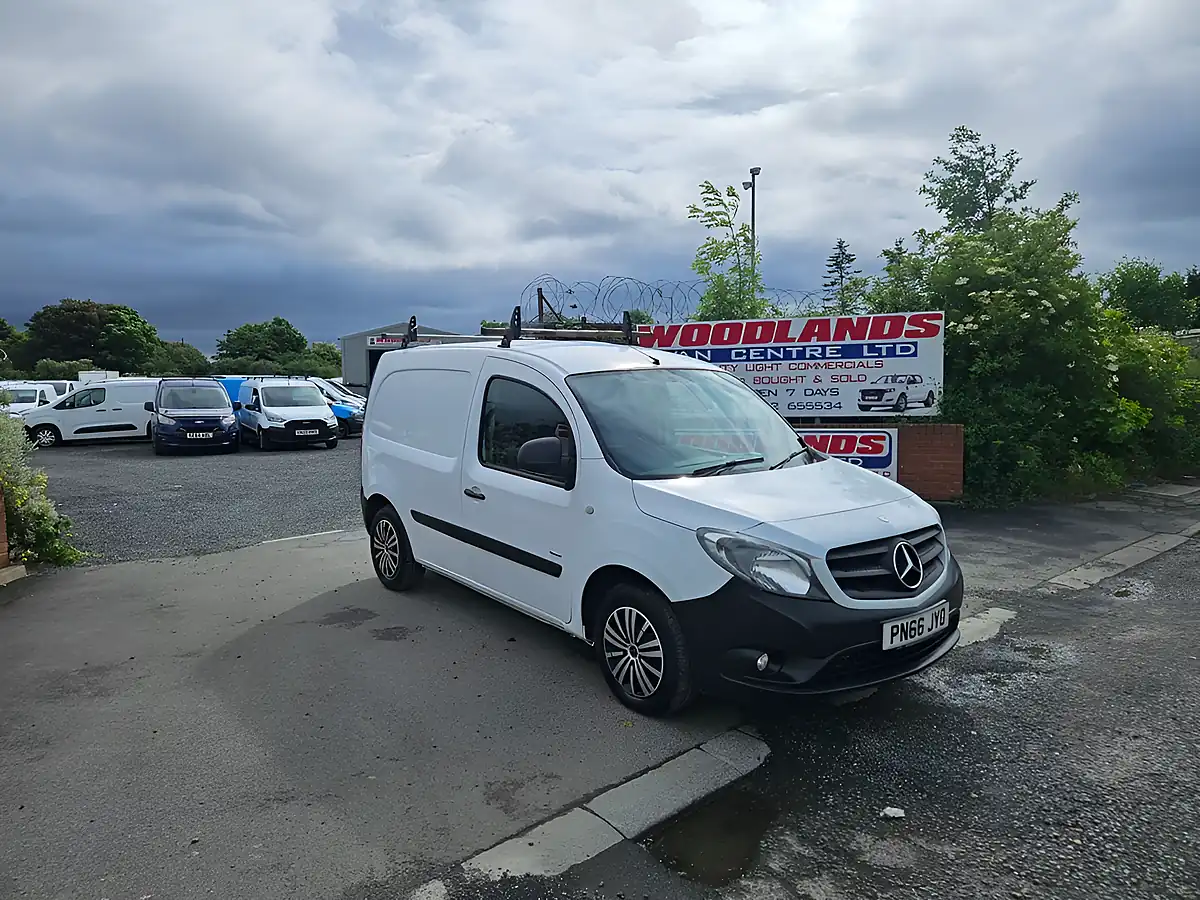 Used 2016 Mercedes-Benz Citan White - Front View
