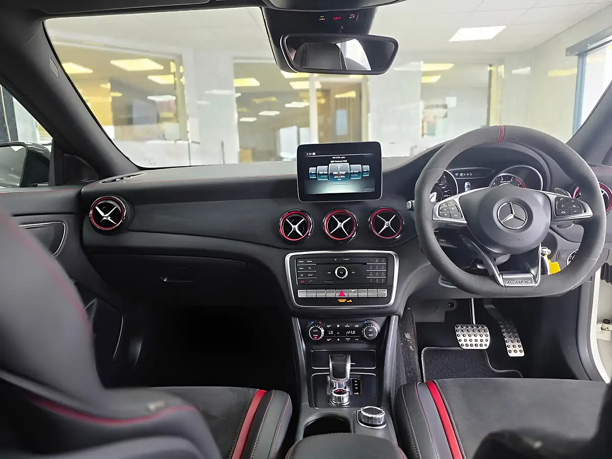 Used 2016 Mercedes-Benz Cla Shooting Brake White - Interior and Exterior details 11