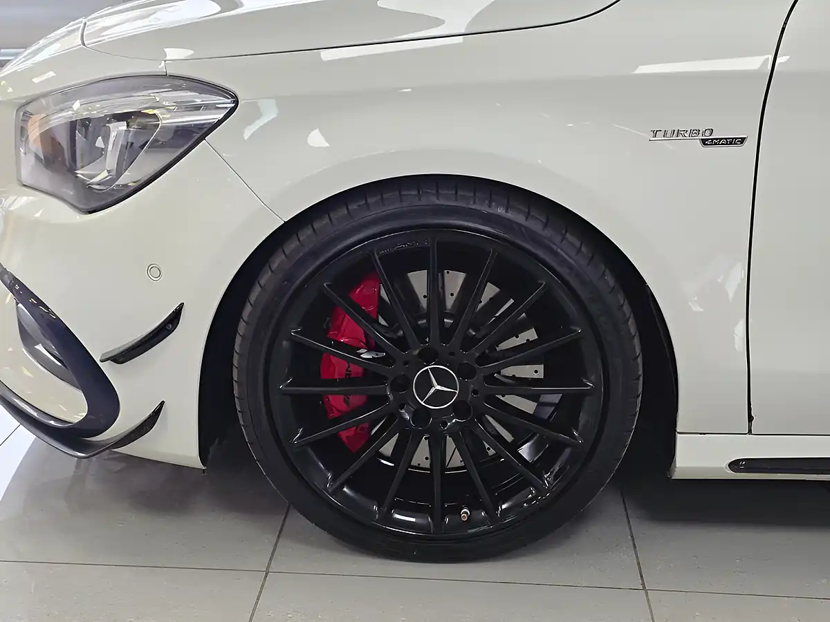 Used 2016 Mercedes-Benz Cla Shooting Brake White - Interior and Exterior details 18