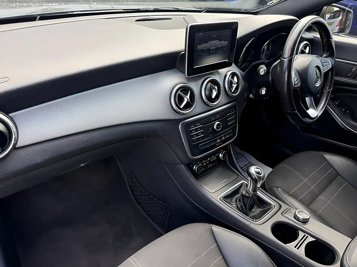 Used 2016 Mercedes-Benz Cla Sport Shooting Brake Grey - Interior and Exterior details 10