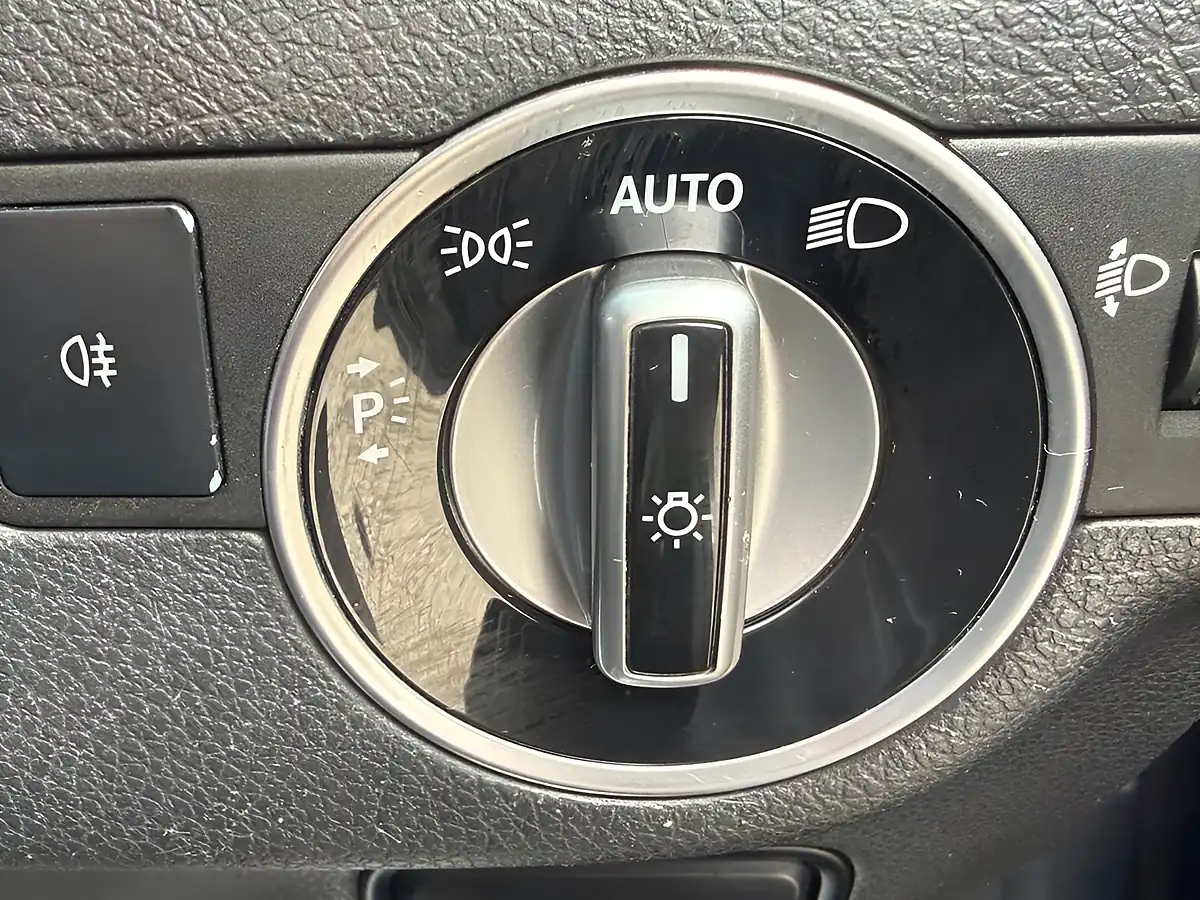 Used 2016 Mercedes-Benz Cla Sport Shooting Brake Grey - Interior and Exterior details 19