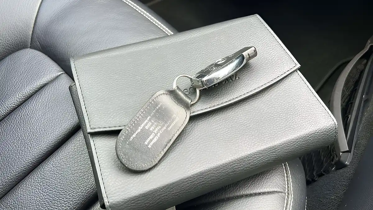 Used 2016 Mercedes-Benz Cls AMG Line (premium Plus) Silver - Interior and Exterior details 20