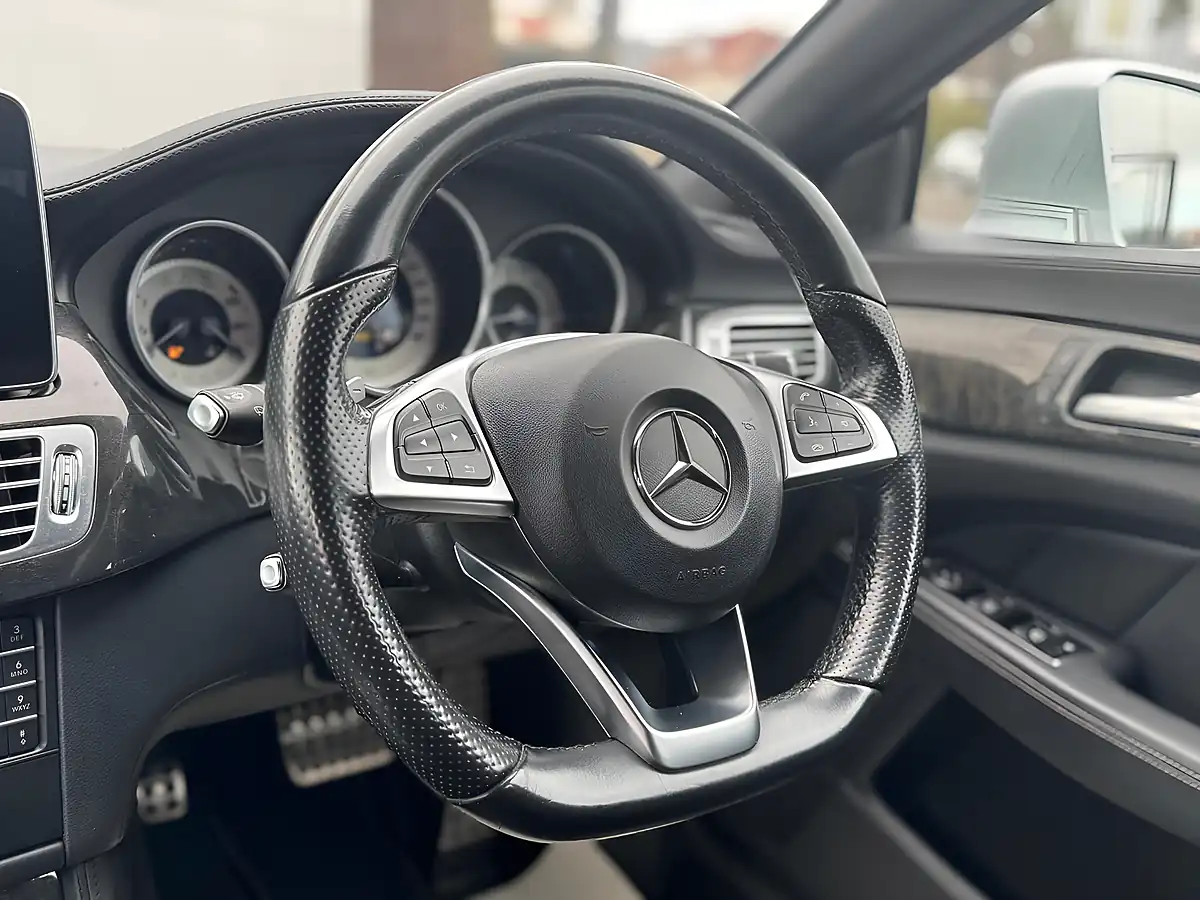 Used 2016 Mercedes-Benz Cls AMG Line Silver - Interior and Exterior details 17