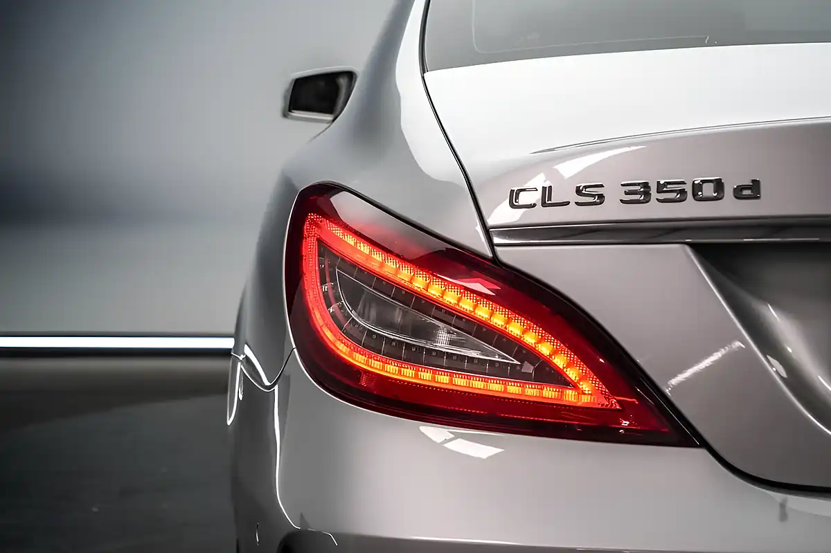 Used 2016 Mercedes-Benz Cls Class AMG Line (premium) Silver - Interior and Exterior details 10
