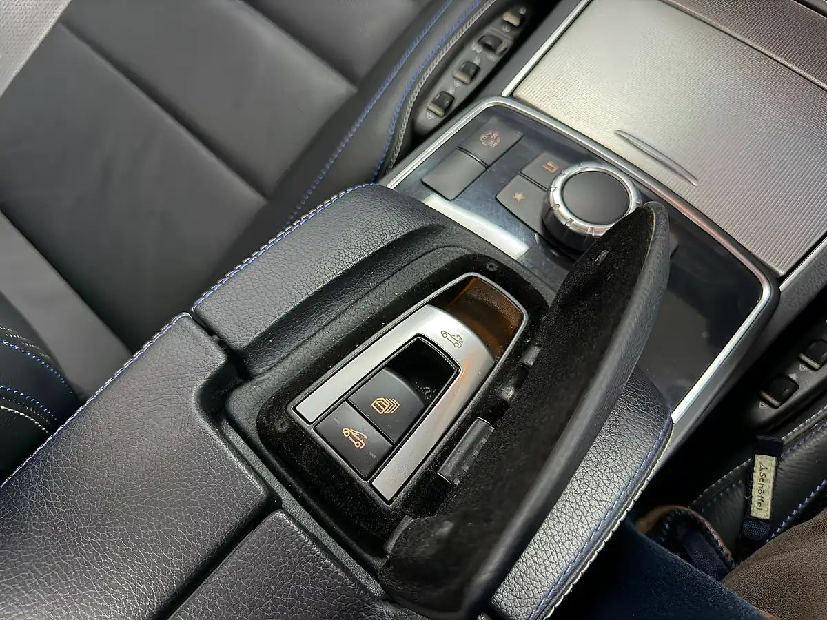 Used 2016 Mercedes-Benz E Class AMG Line Edition Palladium Silver/Grey - Interior and Exterior details 11