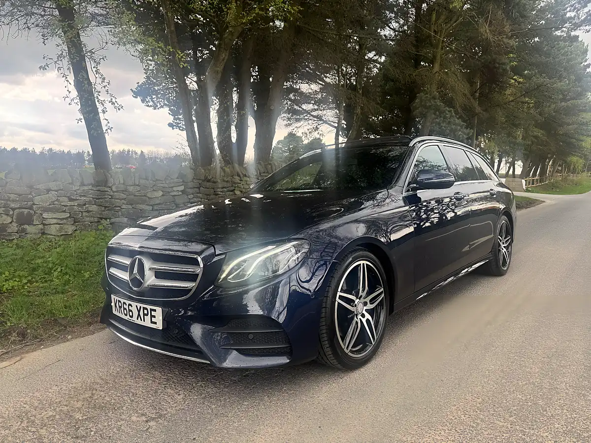 Used 2016 Mercedes-Benz E Class AMG Line (premium) Blue - Interior and Exterior details 14