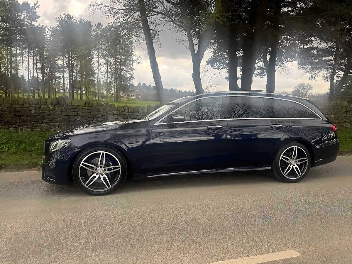 Used 2016 Mercedes-Benz E Class AMG Line (premium) Blue - Interior and Exterior details 17