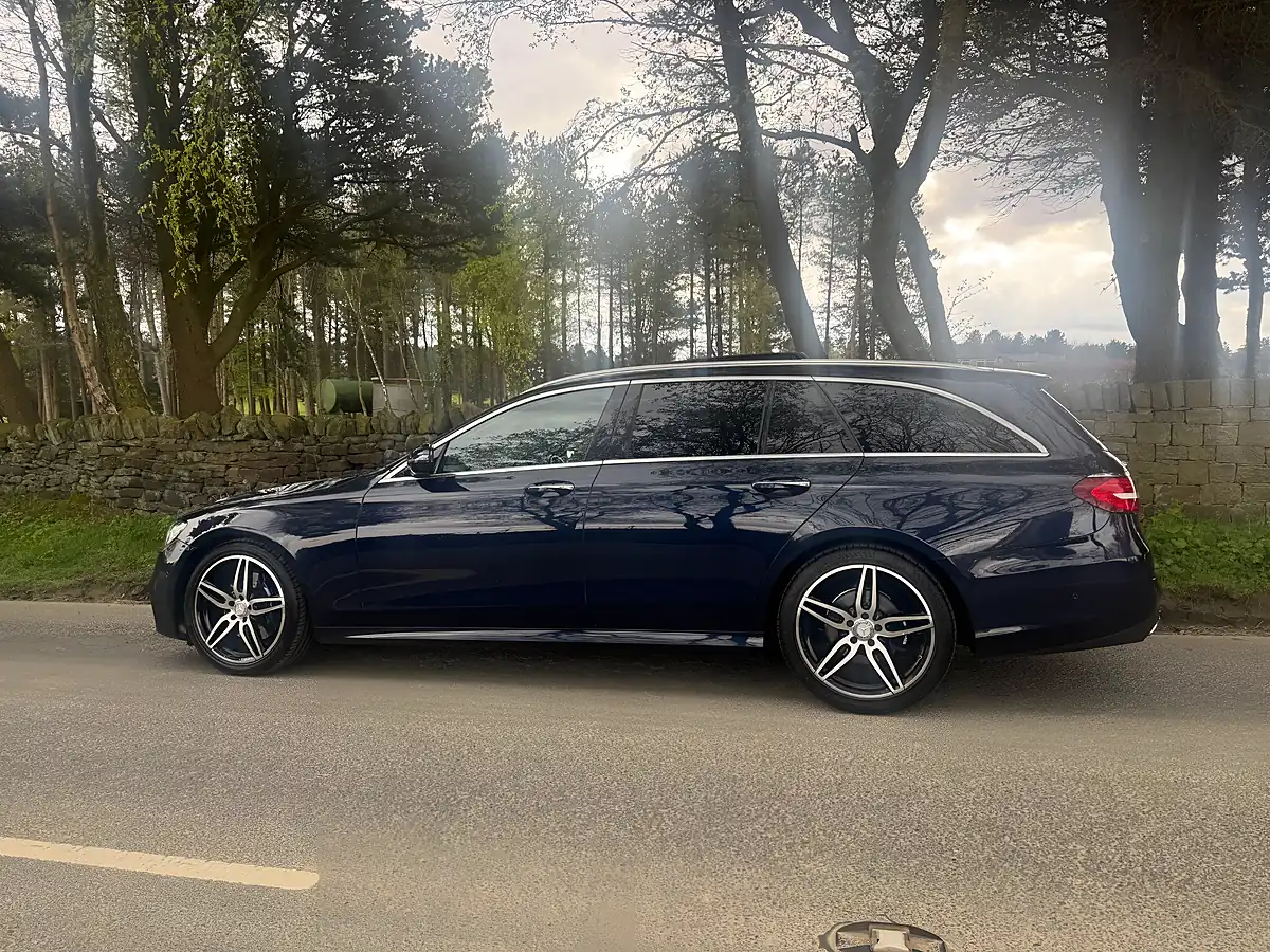 Used 2016 Mercedes-Benz E Class AMG Line (premium) Blue - Interior and Exterior details 19