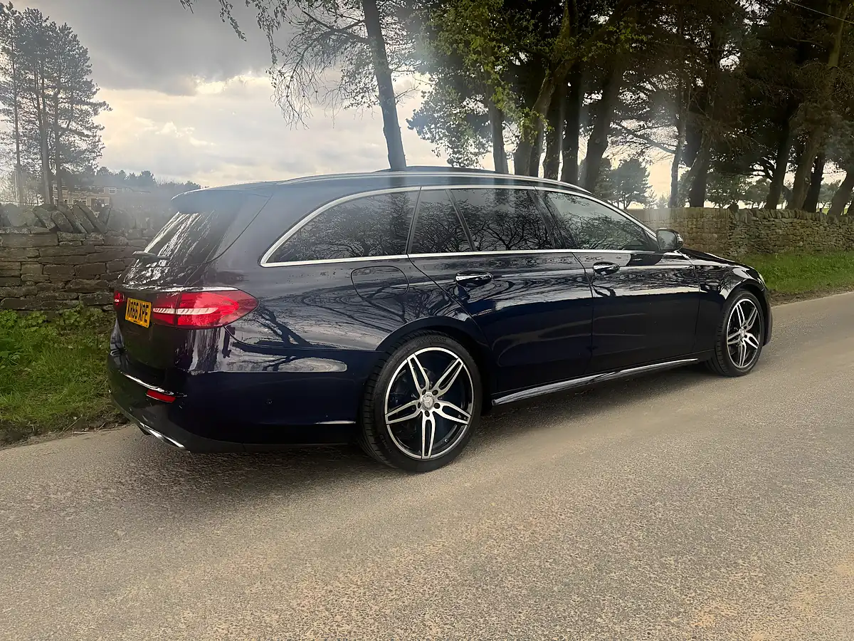 Used 2016 Mercedes-Benz E Class AMG Line (premium) Blue - Interior and Exterior details 8