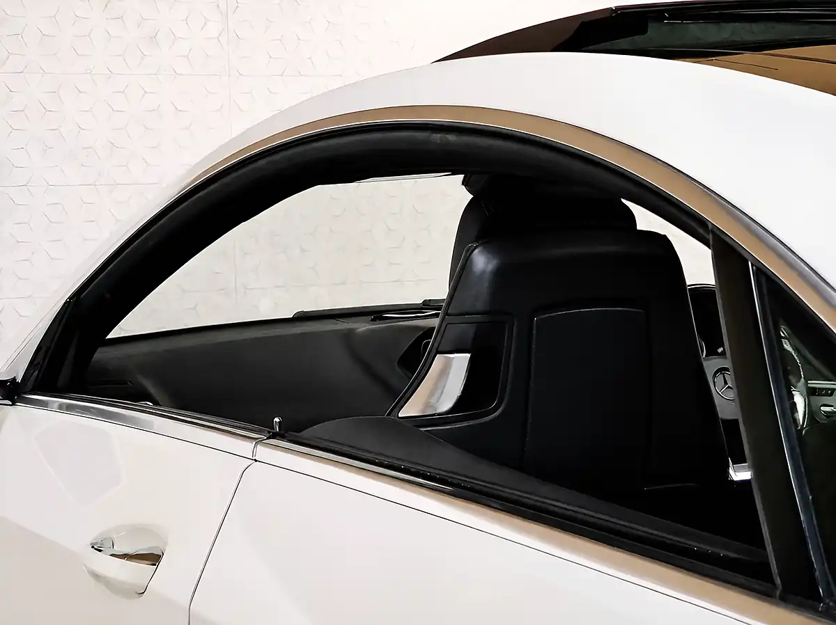Used 2016 Mercedes-Benz E-Class AMG Line Premium Plus Designo Diamond White - Interior and Exterior details 14