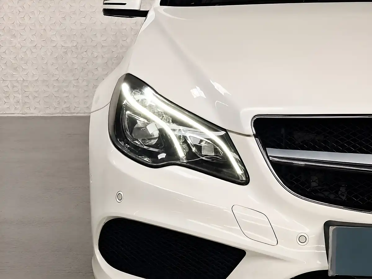 Used 2016 Mercedes-Benz E-Class AMG Line Premium Plus Designo Diamond White - Interior and Exterior details 7