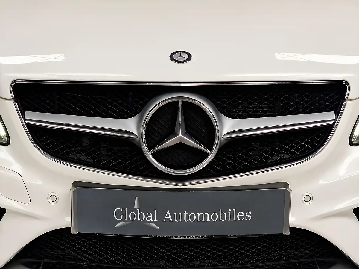 Used 2016 Mercedes-Benz E-Class AMG Line Premium Plus Designo Diamond White - Interior and Exterior details 8