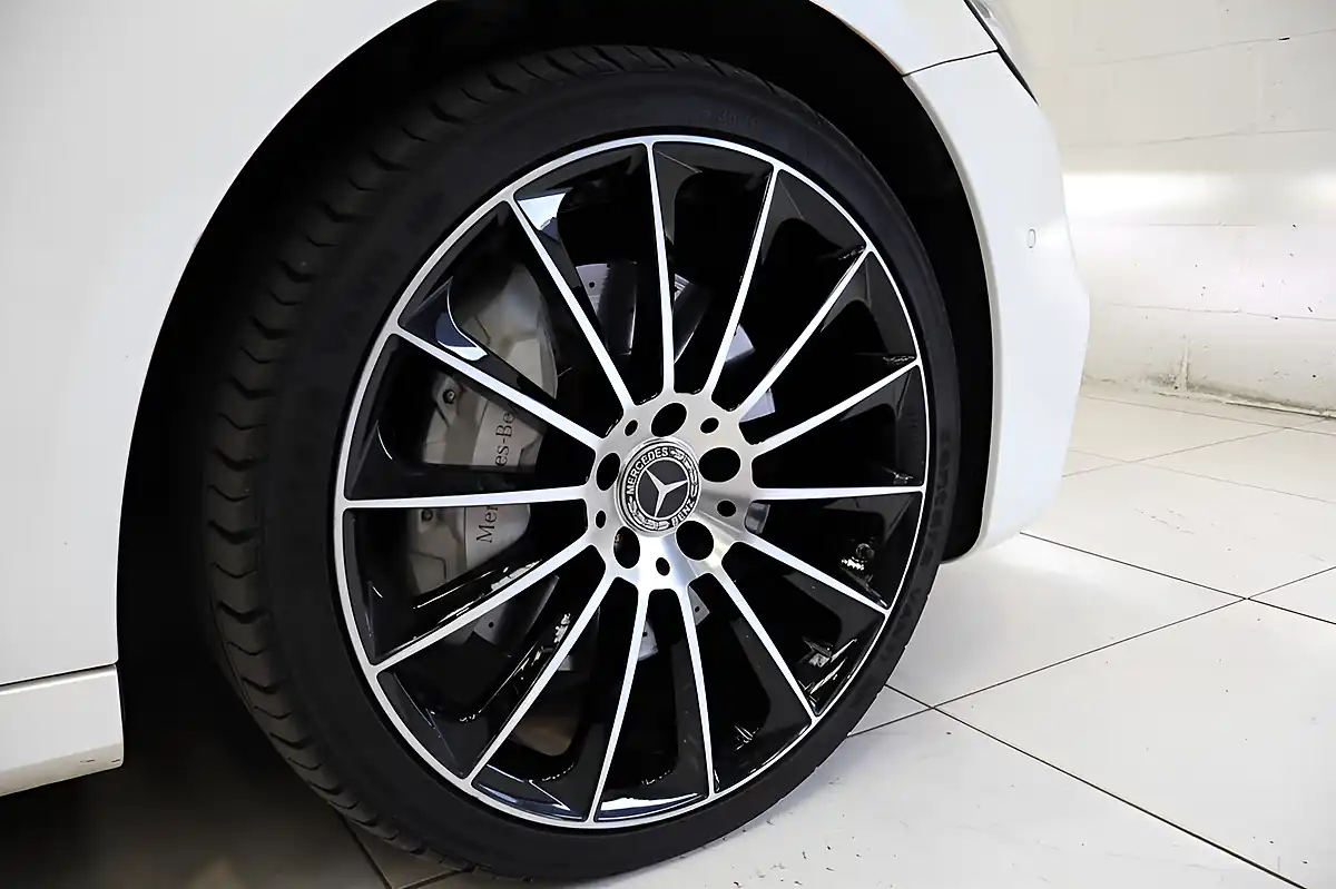 Used 2016 Mercedes-Benz E Class AMG Line (premium Plus) White - Interior and Exterior details 3