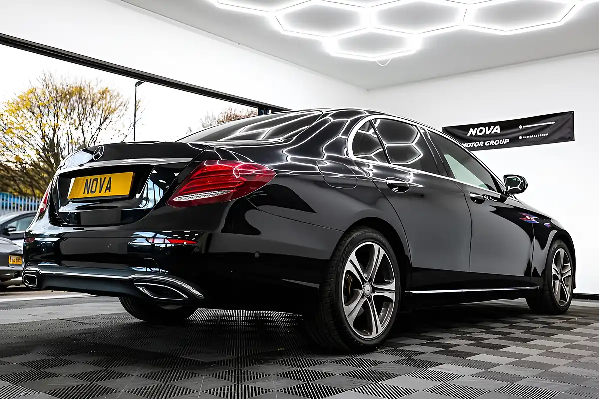 Used 2016 Mercedes-Benz E-Class Se (premium) Black - Interior and Exterior details 10