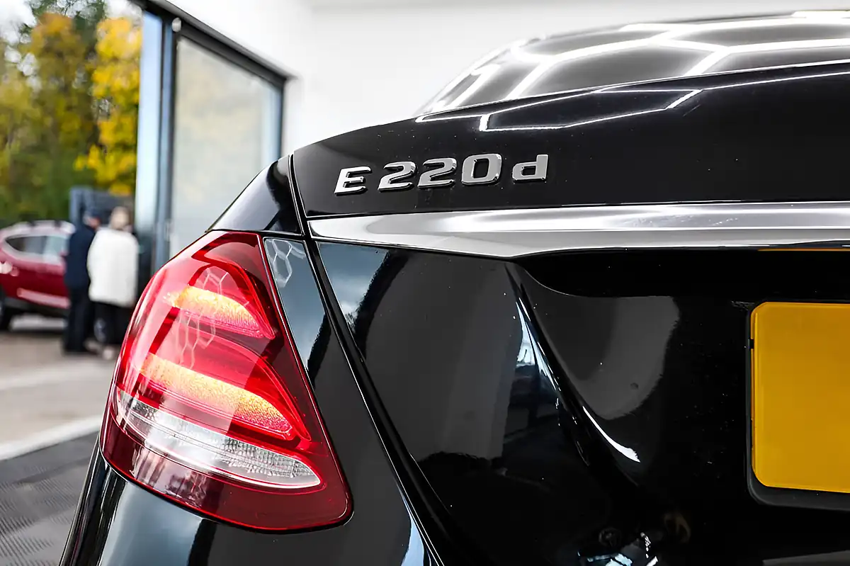 Used 2016 Mercedes-Benz E-Class Se (premium) Black - Interior and Exterior details 14