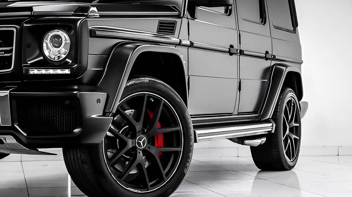 Used 2016 Mercedes-Benz G Class Black - Interior and Exterior details 10