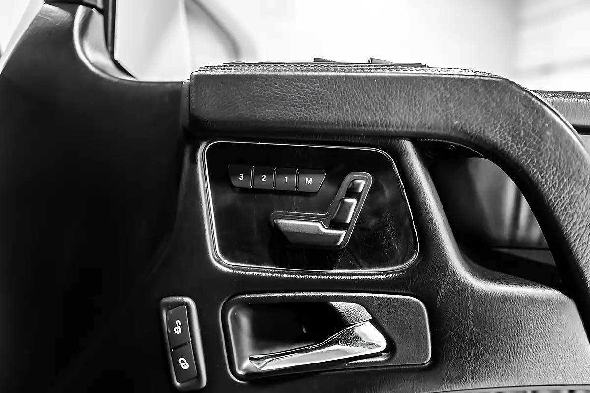 Used 2016 Mercedes-Benz G Class G63 AMG White - Interior and Exterior details 4