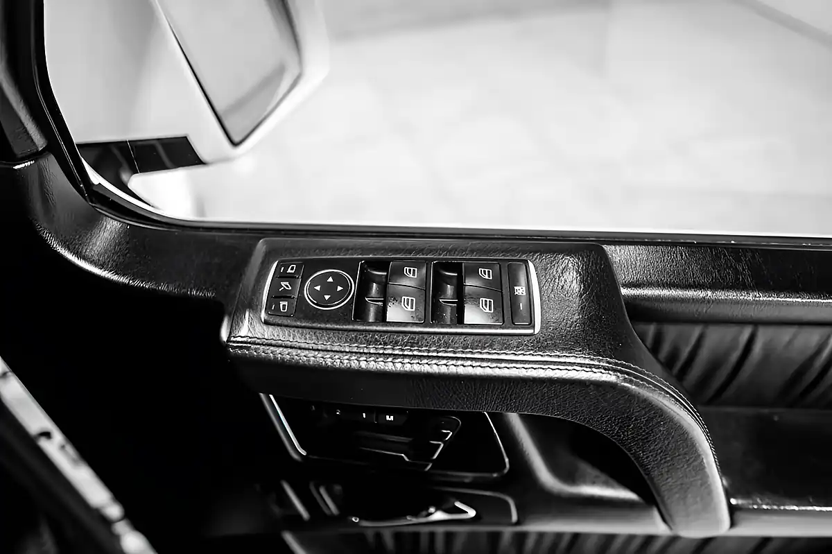 Used 2016 Mercedes-Benz G Class G63 AMG White - Interior and Exterior details 5