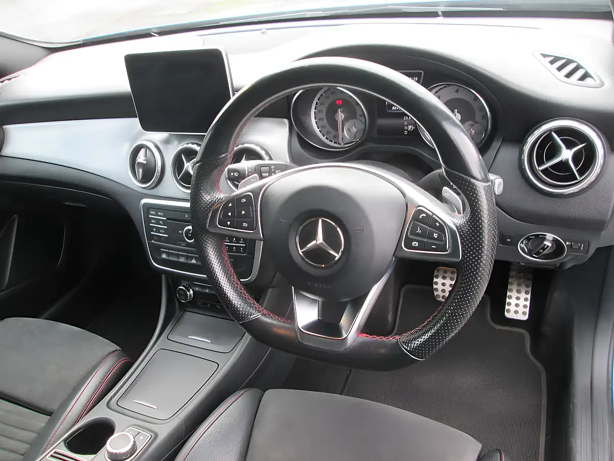 Used 2016 Mercedes-Benz Gla AMG Line Blue - Interior and Exterior details 7
