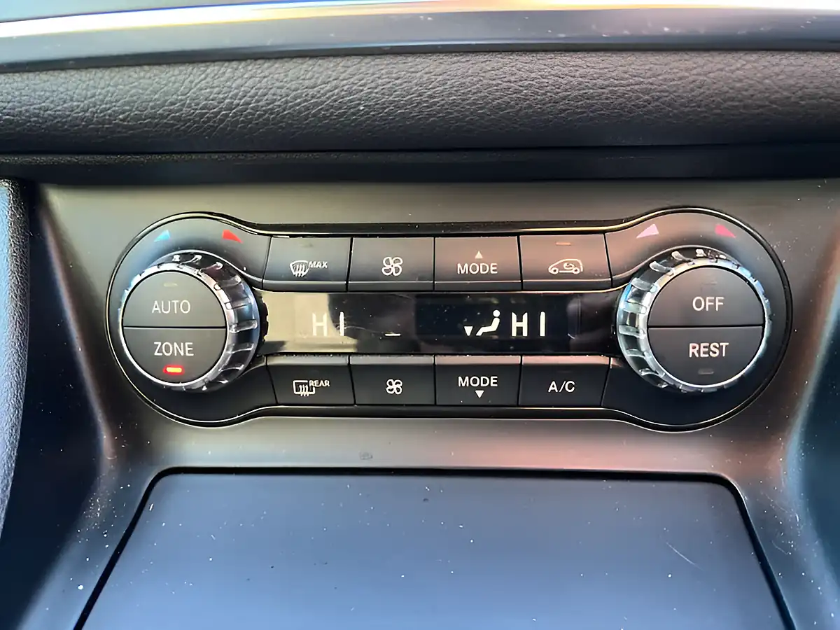 Used 2016 Mercedes-Benz Gla AMG Line Cirrus White - Interior and Exterior details 20