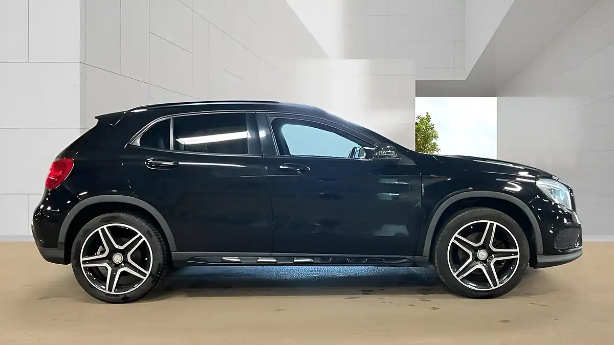 Used 2016 Mercedes-Benz Gla AMG Line (premium) Black - Interior and Exterior details 9