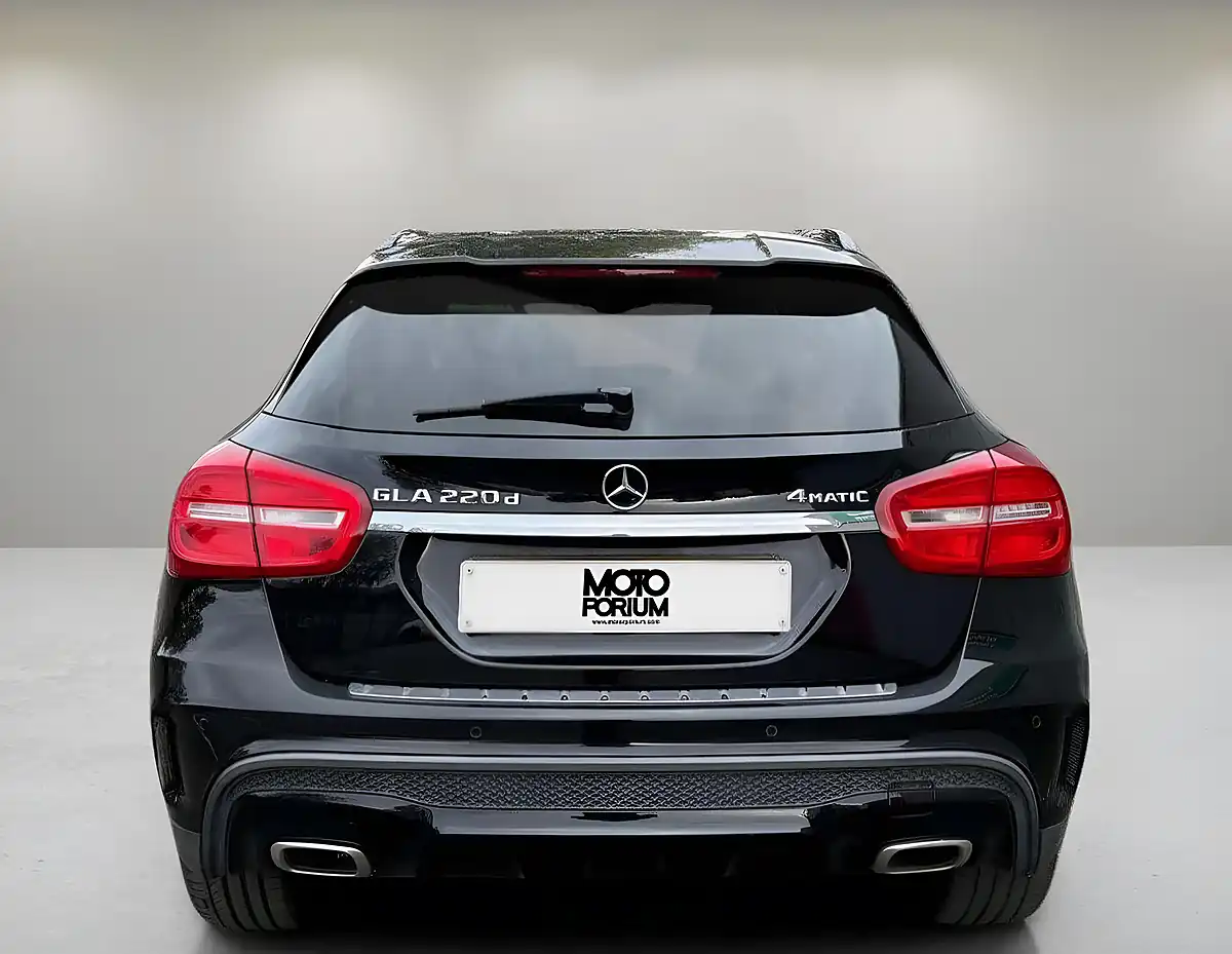 Used 2016 Mercedes-Benz Gla AMG Line Premium Black - Interior and Exterior details 18