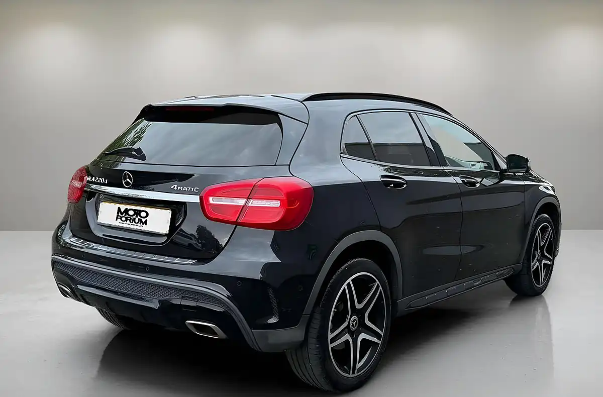 Used 2016 Mercedes-Benz Gla AMG Line Premium Black - Interior and Exterior details 20