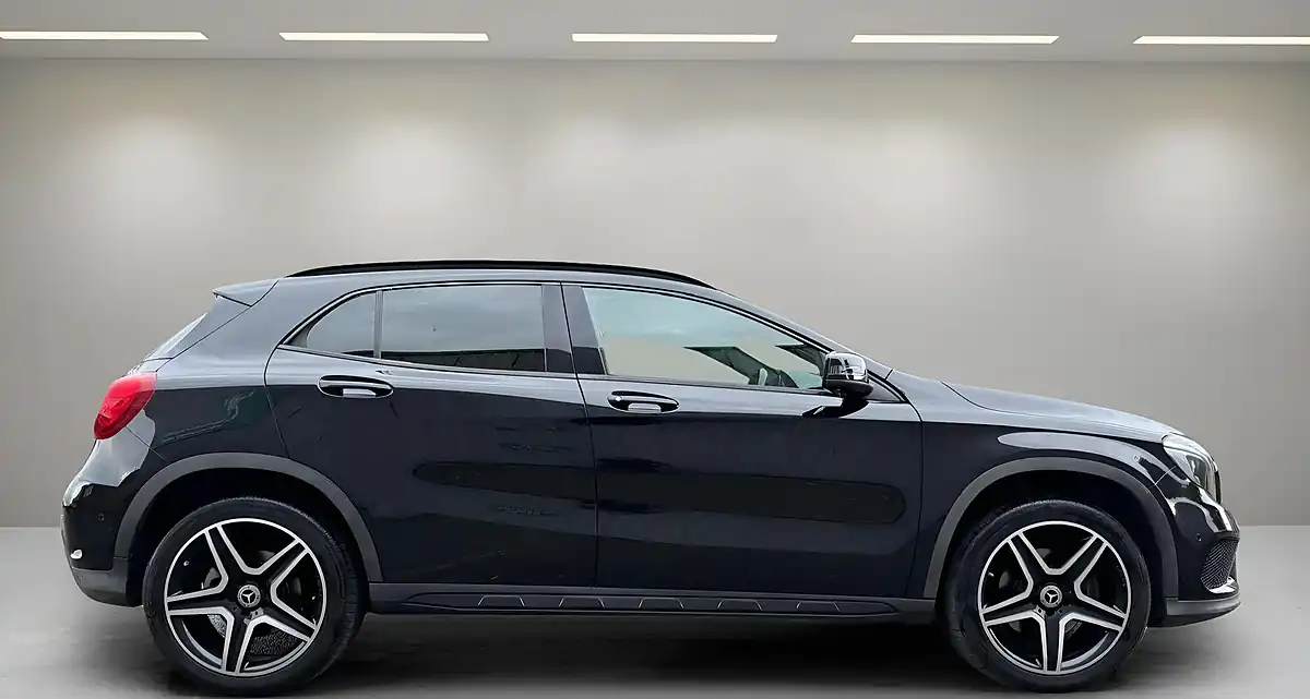 Used 2016 Mercedes-Benz Gla AMG Line Premium Black - Interior and Exterior details 4