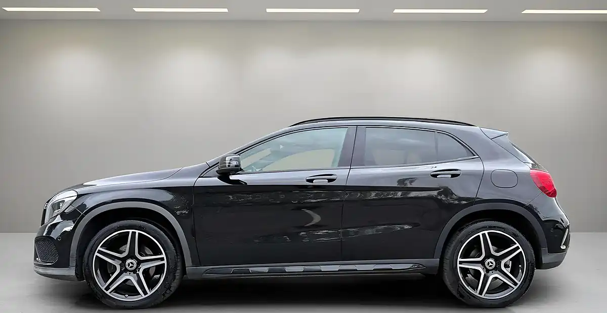 Used 2016 Mercedes-Benz Gla AMG Line Premium Black - Interior and Exterior details 5