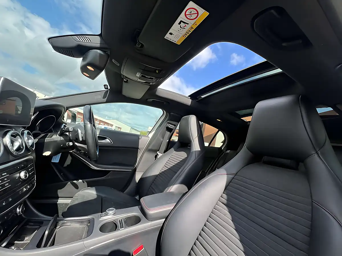 Used 2016 Mercedes-Benz Gla AMG Line Premium+ Cirrus White - Interior and Exterior details 15